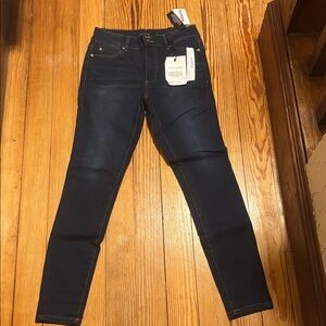 NWT Tahari Sharon Dounle button roll cuff Women's skinny Jeans size 6/28